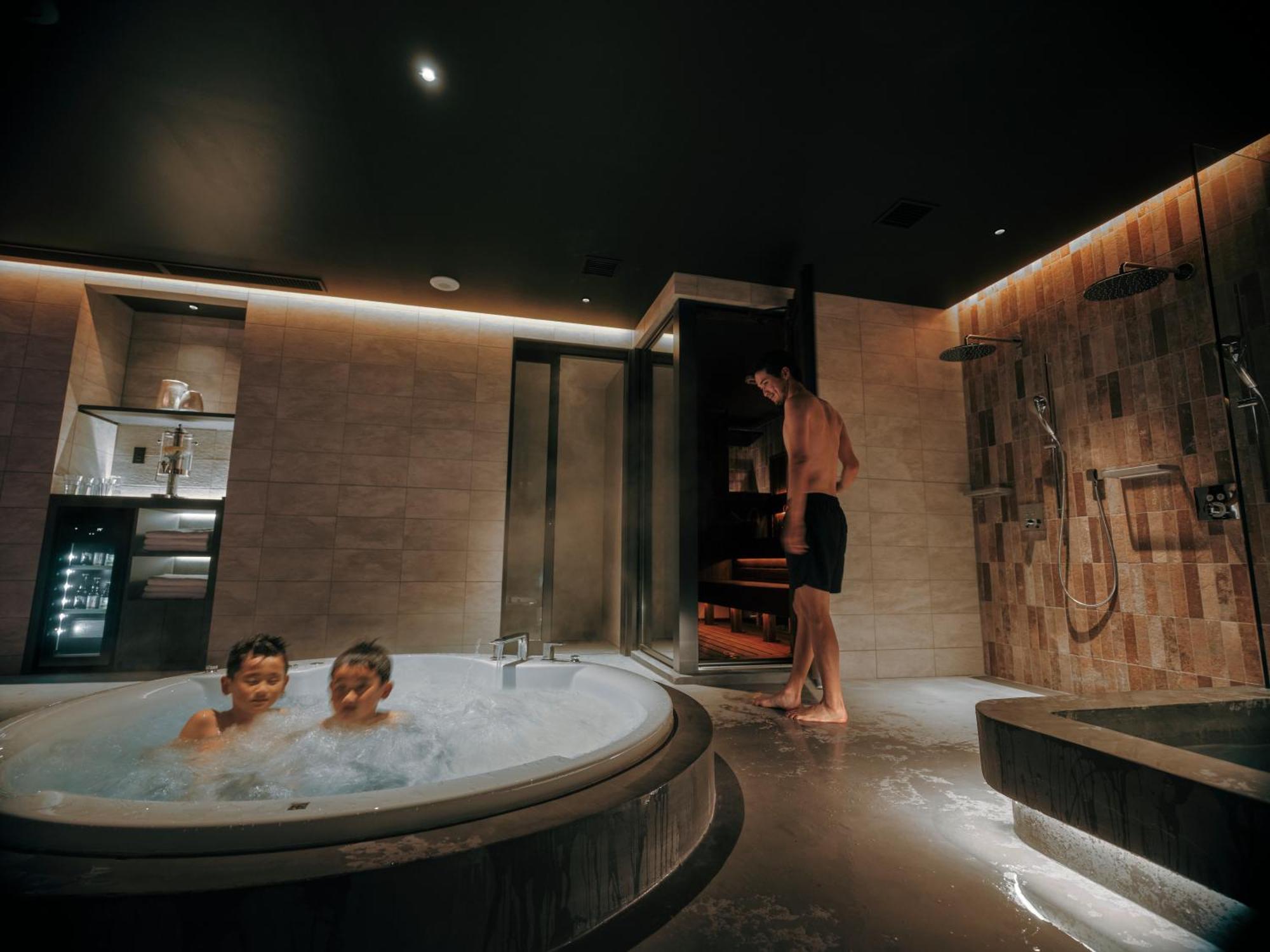 Fav Lux Nagasaki Hotel Luaran gambar