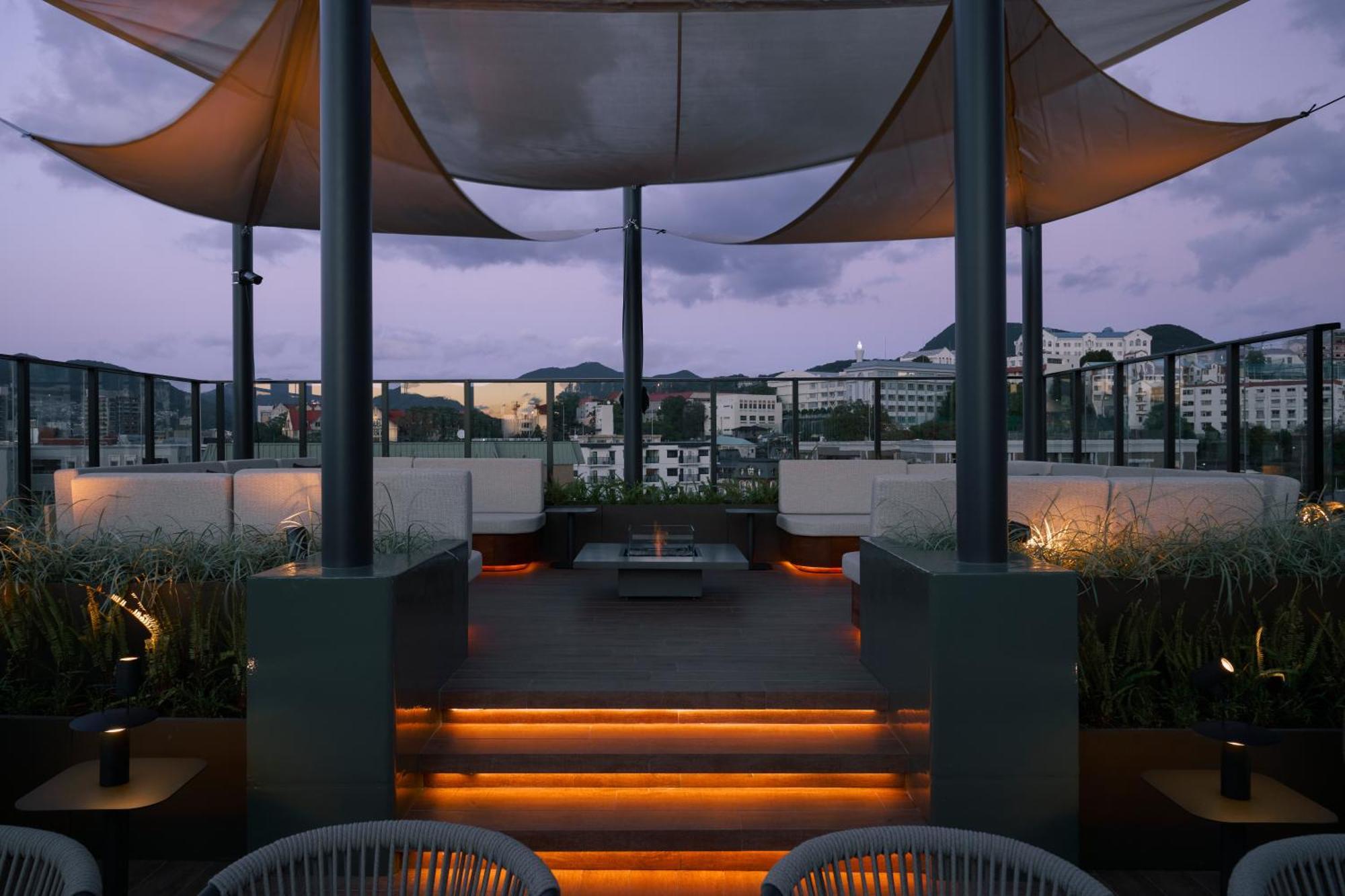 Fav Lux Nagasaki Hotel Luaran gambar